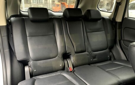 Mitsubishi Outlander III рестайлинг 3, 2016 год, 1 900 000 рублей, 10 фотография