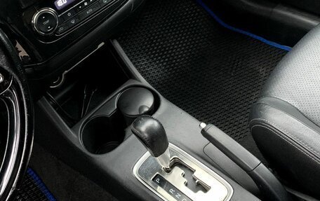 Mitsubishi Outlander III рестайлинг 3, 2016 год, 1 900 000 рублей, 13 фотография