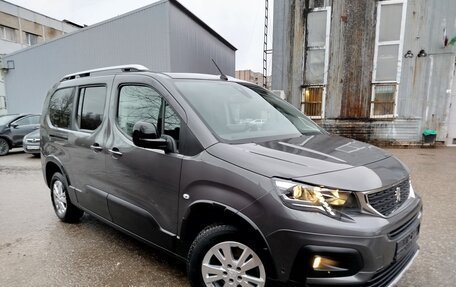 Peugeot Rifter I, 2021 год, 2 232 000 рублей, 3 фотография