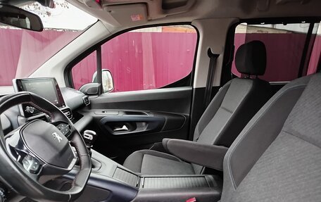 Peugeot Rifter I, 2021 год, 2 232 000 рублей, 15 фотография