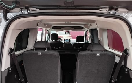 Peugeot Rifter I, 2021 год, 2 232 000 рублей, 19 фотография