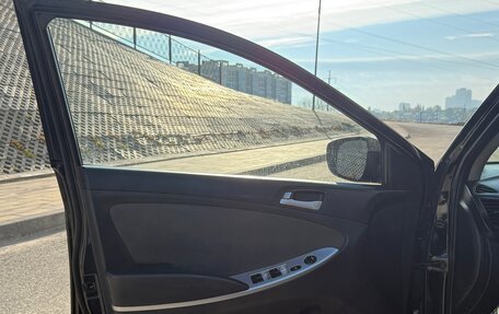 Hyundai Solaris II рестайлинг, 2011 год, 650 000 рублей, 12 фотография