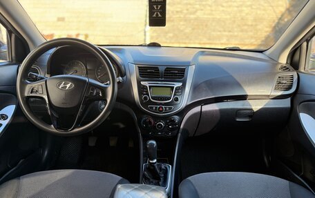 Hyundai Solaris II рестайлинг, 2011 год, 650 000 рублей, 14 фотография