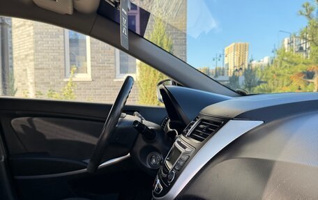 Hyundai Solaris II рестайлинг, 2011 год, 650 000 рублей, 16 фотография