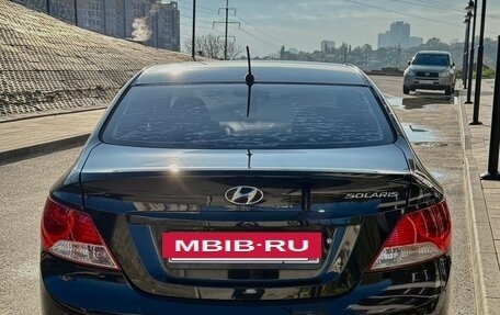 Hyundai Solaris II рестайлинг, 2011 год, 650 000 рублей, 7 фотография