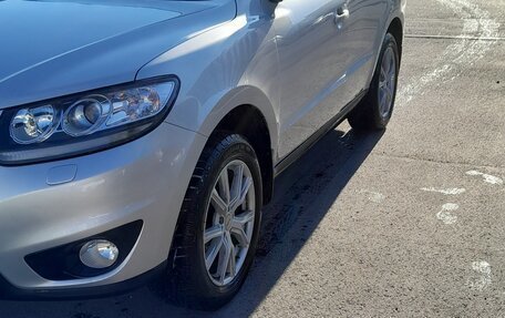 Hyundai Santa Fe III рестайлинг, 2010 год, 1 425 000 рублей, 2 фотография