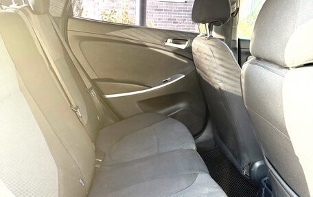 Hyundai Solaris II рестайлинг, 2011 год, 650 000 рублей, 17 фотография