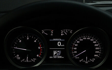 Toyota Land Cruiser 200, 2012 год, 2 565 000 рублей, 27 фотография