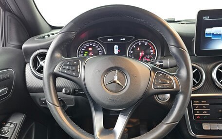 Mercedes-Benz A-Класс, 2018 год, 1 846 000 рублей, 13 фотография