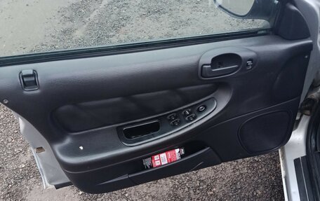 Dodge Stratus II, 2001 год, 180 000 рублей, 6 фотография