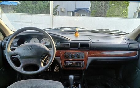 Dodge Stratus II, 2001 год, 180 000 рублей, 13 фотография