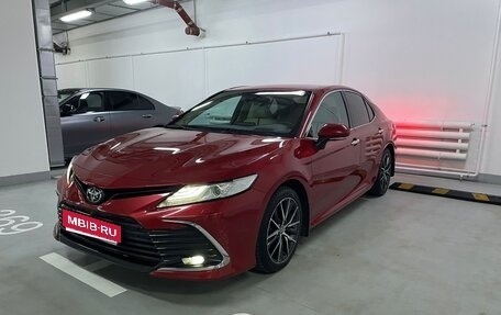 Toyota Camry, 2021 год, 3 760 000 рублей, 1 фотография