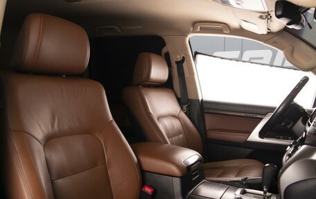 Toyota Land Cruiser 200, 2014 год, 3 480 000 рублей, 7 фотография