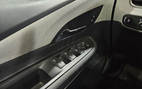 Chevrolet Bolt, 2017 год, 1 650 000 рублей, 16 фотография