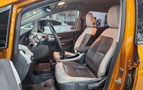 Chevrolet Bolt, 2017 год, 1 650 000 рублей, 11 фотография