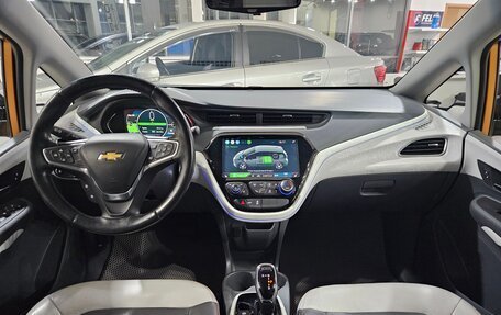 Chevrolet Bolt, 2017 год, 1 650 000 рублей, 13 фотография