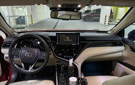 Toyota Camry, 2021 год, 3 760 000 рублей, 7 фотография