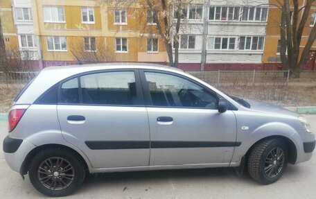 KIA Rio II, 2006 год, 319 000 рублей, 2 фотография