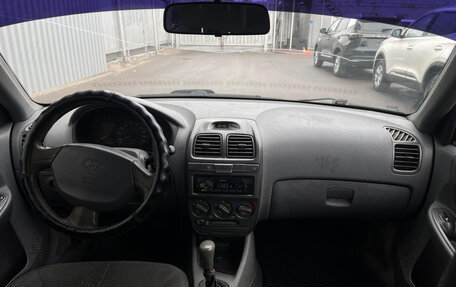 Hyundai Accent II, 2004 год, 375 000 рублей, 10 фотография