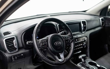 KIA Sportage IV рестайлинг, 2018 год, 2 550 000 рублей, 10 фотография