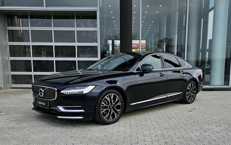 Volvo S90 II рестайлинг, 2019 год, 2 800 000 рублей, 1 фотография