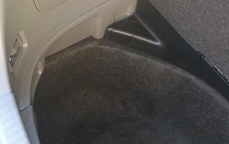 Toyota Ipsum II, 2001 год, 950 000 рублей, 18 фотография