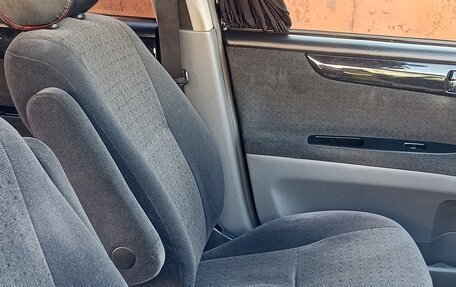 Toyota Ipsum II, 2001 год, 950 000 рублей, 26 фотография