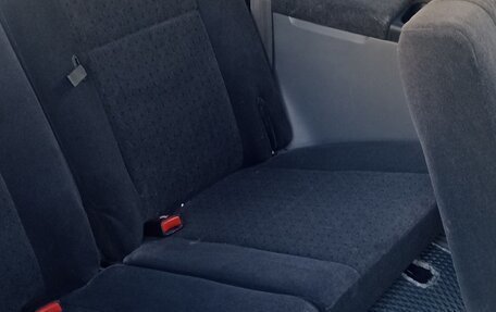 Toyota Ipsum II, 2001 год, 950 000 рублей, 22 фотография