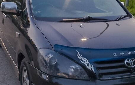 Toyota Ipsum II, 2001 год, 950 000 рублей, 31 фотография