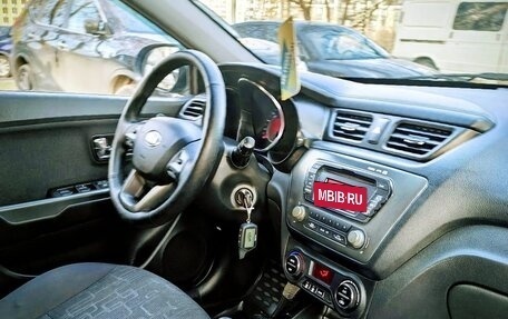 KIA Rio III рестайлинг, 2013 год, 991 262 рублей, 12 фотография