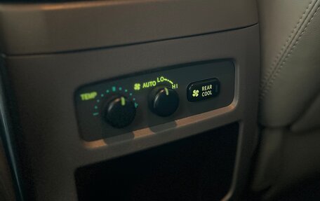 Toyota Land Cruiser Prado 120 рестайлинг, 2008 год, 1 895 000 рублей, 11 фотография