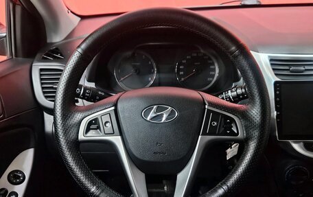 Hyundai Solaris II рестайлинг, 2015 год, 990 000 рублей, 12 фотография