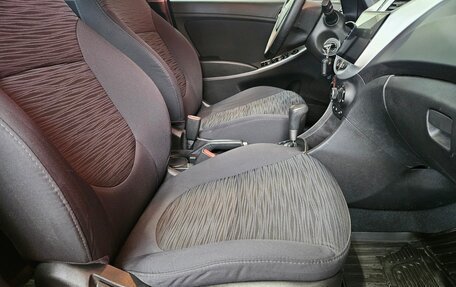 Hyundai Solaris II рестайлинг, 2015 год, 990 000 рублей, 13 фотография