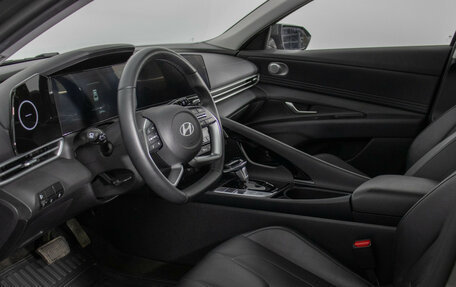 Hyundai Elantra, 2023 год, 2 160 000 рублей, 10 фотография