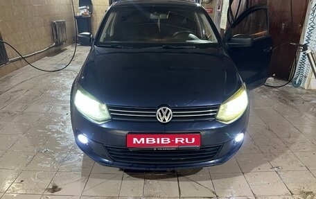 Volkswagen Polo VI (EU Market), 2013 год, 600 000 рублей, 1 фотография