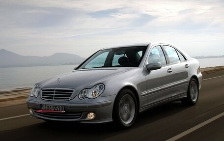Mercedes-Benz C-Класс, 2004 год, 634 000 рублей, 1 фотография