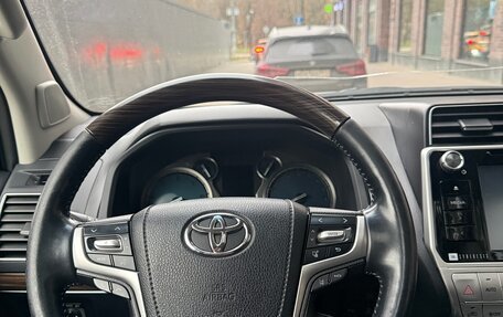 Toyota Land Cruiser Prado 150 рестайлинг 2, 2017 год, 5 150 000 рублей, 7 фотография