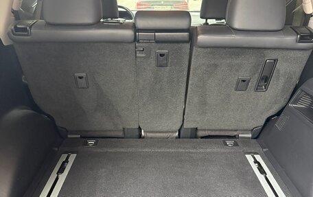 Toyota Land Cruiser Prado 150 рестайлинг 2, 2017 год, 5 150 000 рублей, 6 фотография