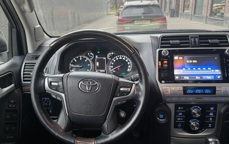 Toyota Land Cruiser Prado 150 рестайлинг 2, 2017 год, 5 150 000 рублей, 18 фотография