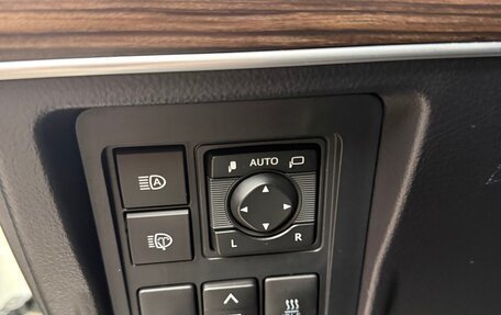 Toyota Land Cruiser Prado 150 рестайлинг 2, 2017 год, 5 150 000 рублей, 22 фотография