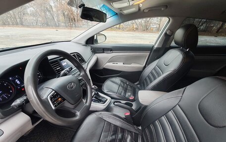 Hyundai Elantra VI рестайлинг, 2018 год, 1 340 000 рублей, 9 фотография