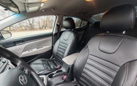 Hyundai Elantra VI рестайлинг, 2018 год, 1 340 000 рублей, 8 фотография