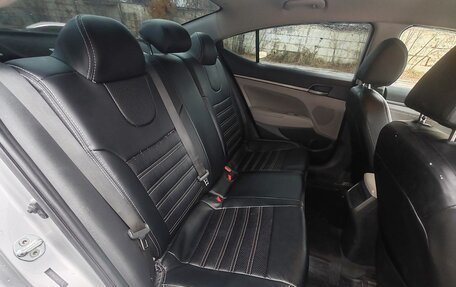 Hyundai Elantra VI рестайлинг, 2018 год, 1 340 000 рублей, 11 фотография