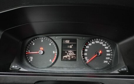 Volkswagen Caravelle T6 рестайлинг, 2016 год, 2 366 800 рублей, 9 фотография