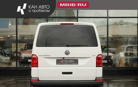 Volkswagen Caravelle T6 рестайлинг, 2016 год, 2 366 800 рублей, 4 фотография