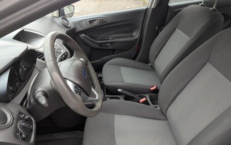 Ford Fiesta, 2015 год, 690 000 рублей, 13 фотография