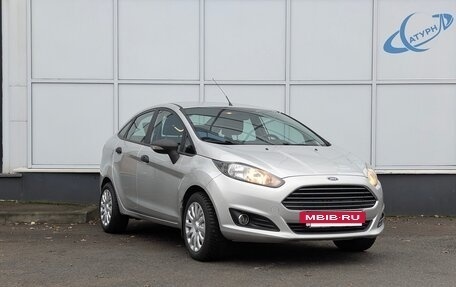 Ford Fiesta, 2015 год, 690 000 рублей, 4 фотография