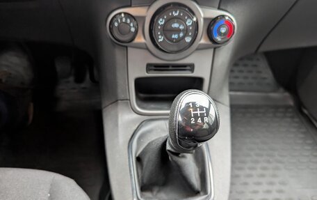 Ford Fiesta, 2015 год, 690 000 рублей, 22 фотография