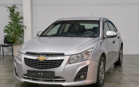 Chevrolet Cruze II, 2013 год, 910 000 рублей, 3 фотография