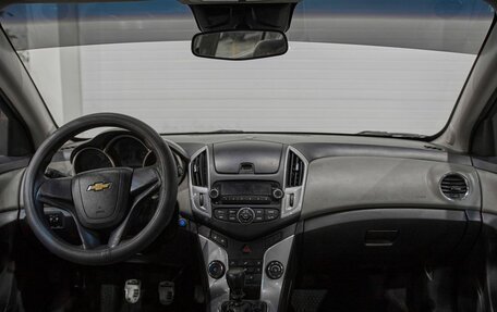 Chevrolet Cruze II, 2013 год, 910 000 рублей, 13 фотография